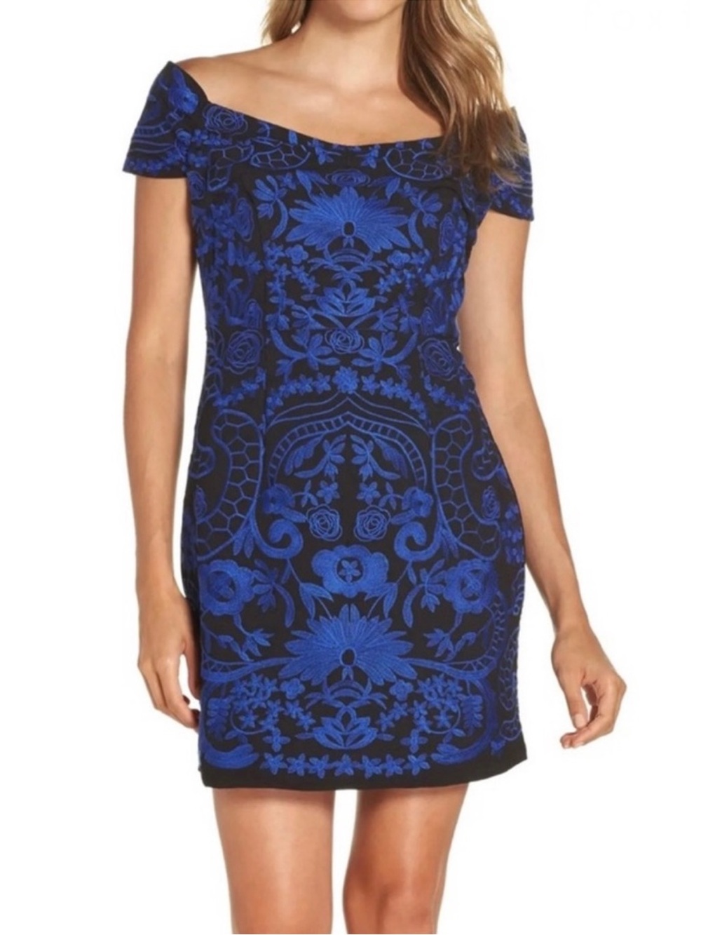 NEW FOXIEDOX BLACK FLORAL EMBROIDERED MINI DRESS